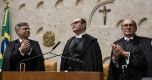 Celular de Vorcaro é entregue pela PF aos ministros do STF